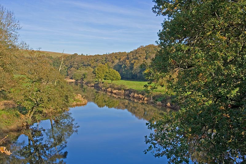 IMAGE: http://www.worldphotographyforum.com/gallery/data/2/torr1.JPG