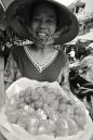 Street-vendor-Hanoi.jpg