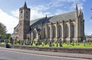 Dunblane_Cathedral_1.jpg