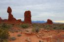 Balance_rock_at_Arches_N_P_JRE9240web1000.jpg