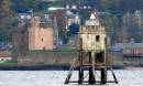 Broughty_Castle_and_Pile_Lighthouse_.JPG