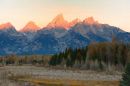 Sunrise_on_the_Tetons_ARC_0725_web1000sr72.jpg