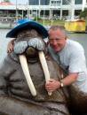 2006-10-27_with_me_ole_tusker_at_Sea_World.JPG