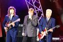 Peter_Noone_Herman_s_Hermits.jpg
