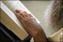 READING_WITH_HAND.jpg