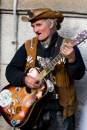 old_busker_sml.jpg