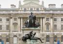 somersethousefountain.jpg