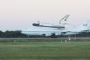 Discovery_on_runwayIMG_1673.jpg