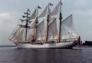 TallShips62OpSail2000.jpg