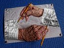 drawing_hands_resize_2.jpg