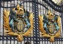 Buckinghampalace_gates_17_1_2010.JPG