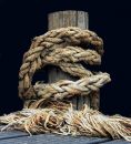 Rope_on_a_post.jpg